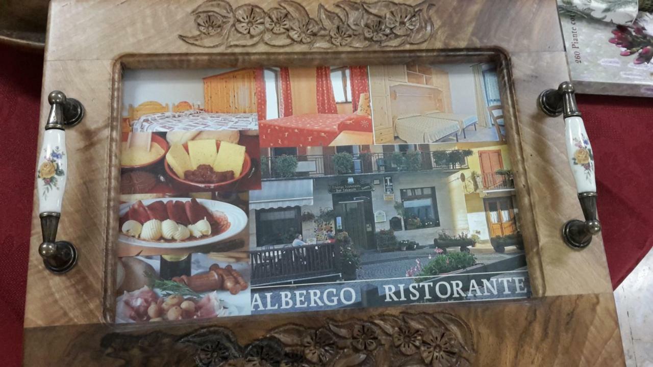 Albergo Ristorante Centro Vico Canavese Exterior foto